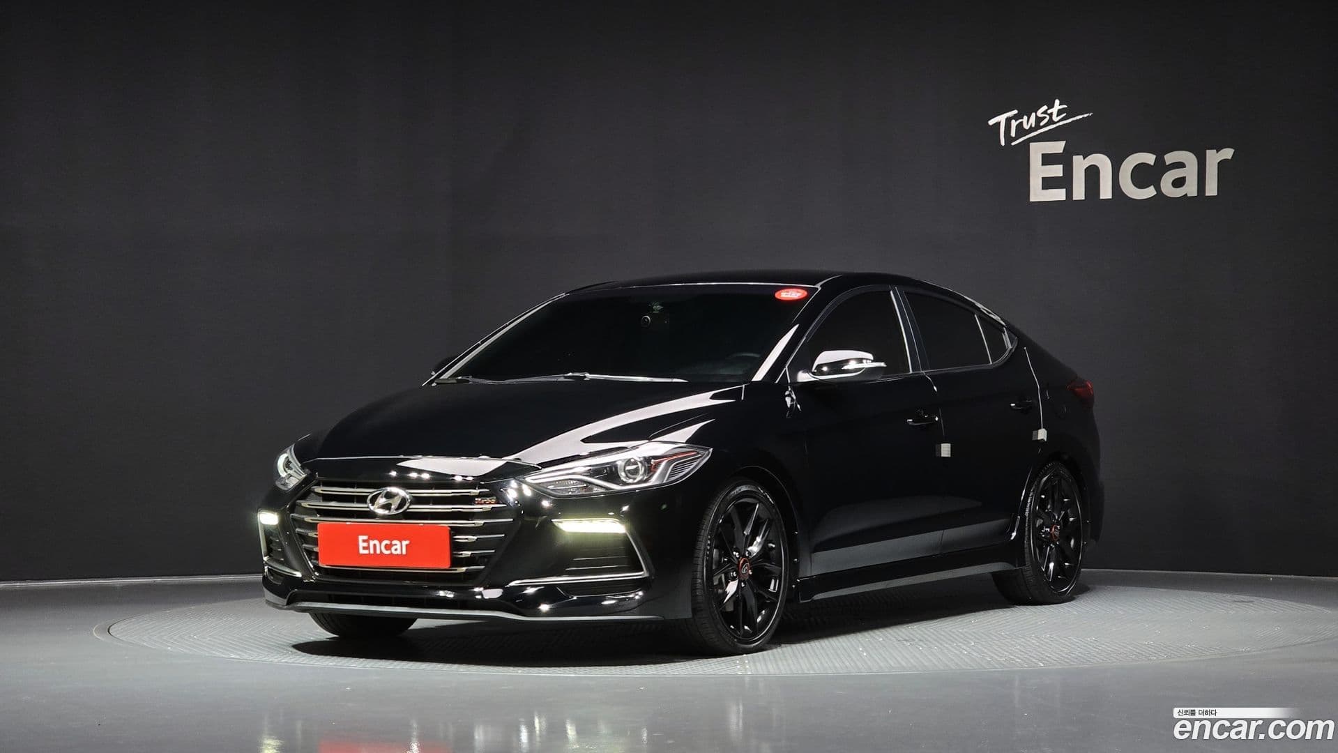 Main__Slider__Photo:AVANTE Hyundai 2018.6-0