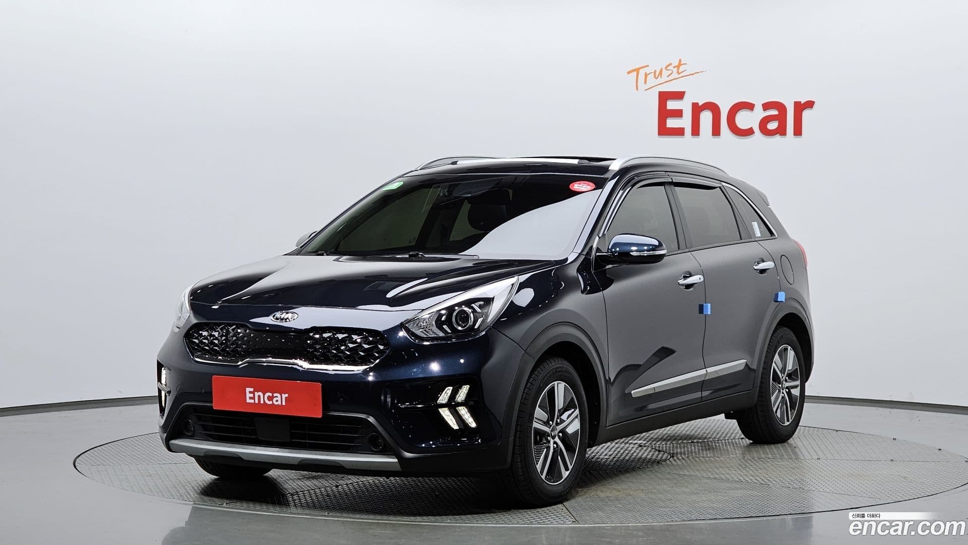 Main__Slider__Photo:Niro Kia 2020.8-0