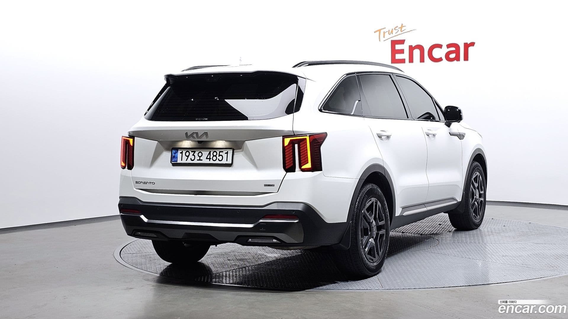 Main__Slider__Photo:Sorento Kia 2023.8-0