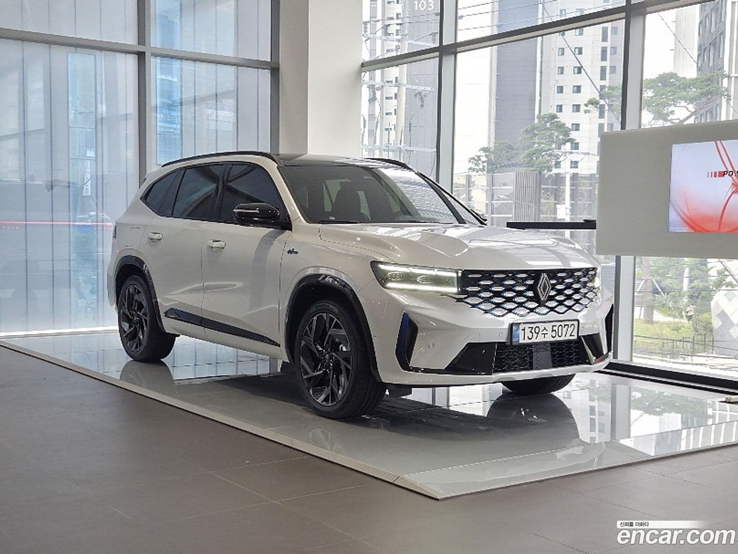 Main__Slider__Photo:Grand Koleos Renault Korea 2024.8-0