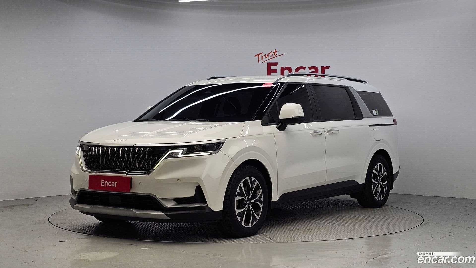 Main__Slider__Photo:Canival Kia 2022.10-0