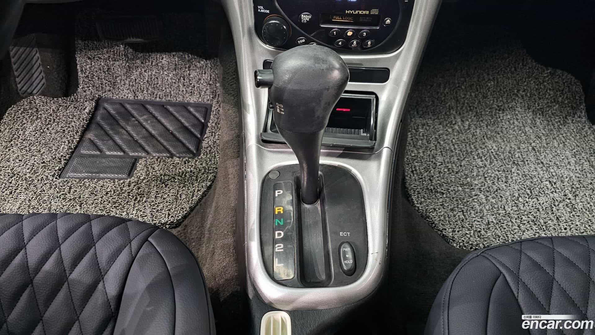 Tiburon Hyundai 1997.8-INNER-009