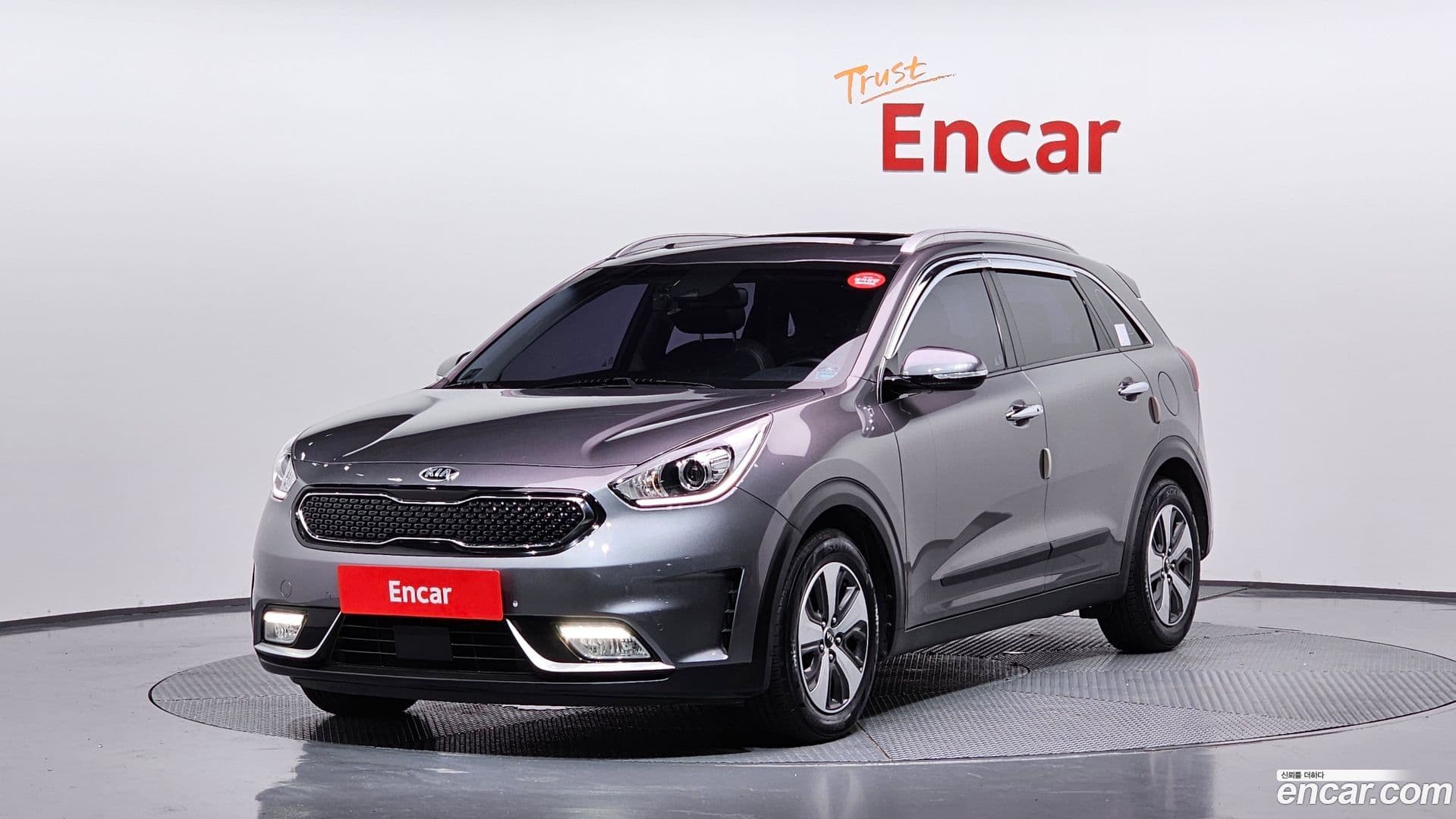 Main__Slider__Photo:Niro Kia 2017.0-0