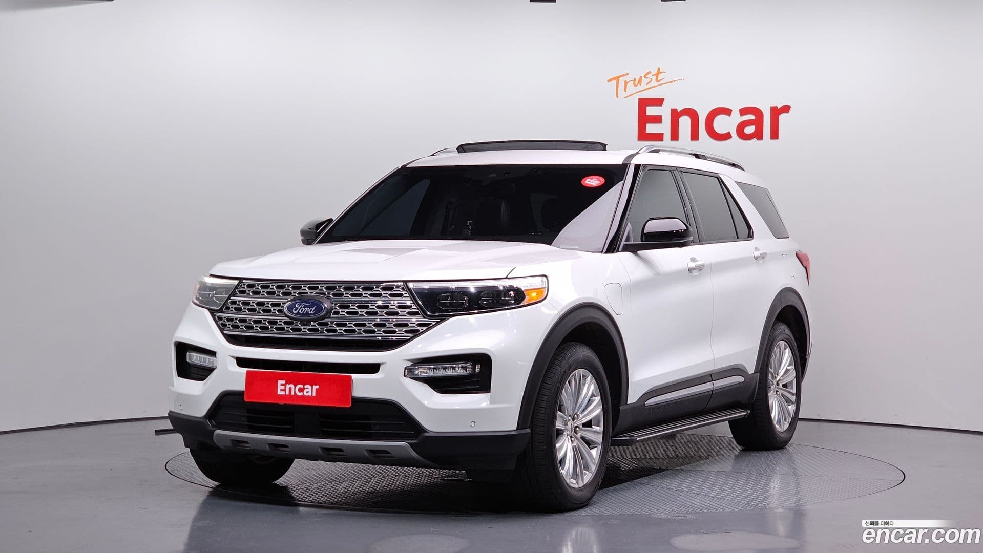 Main__Slider__Photo:Explorer Ford 2020.10-0