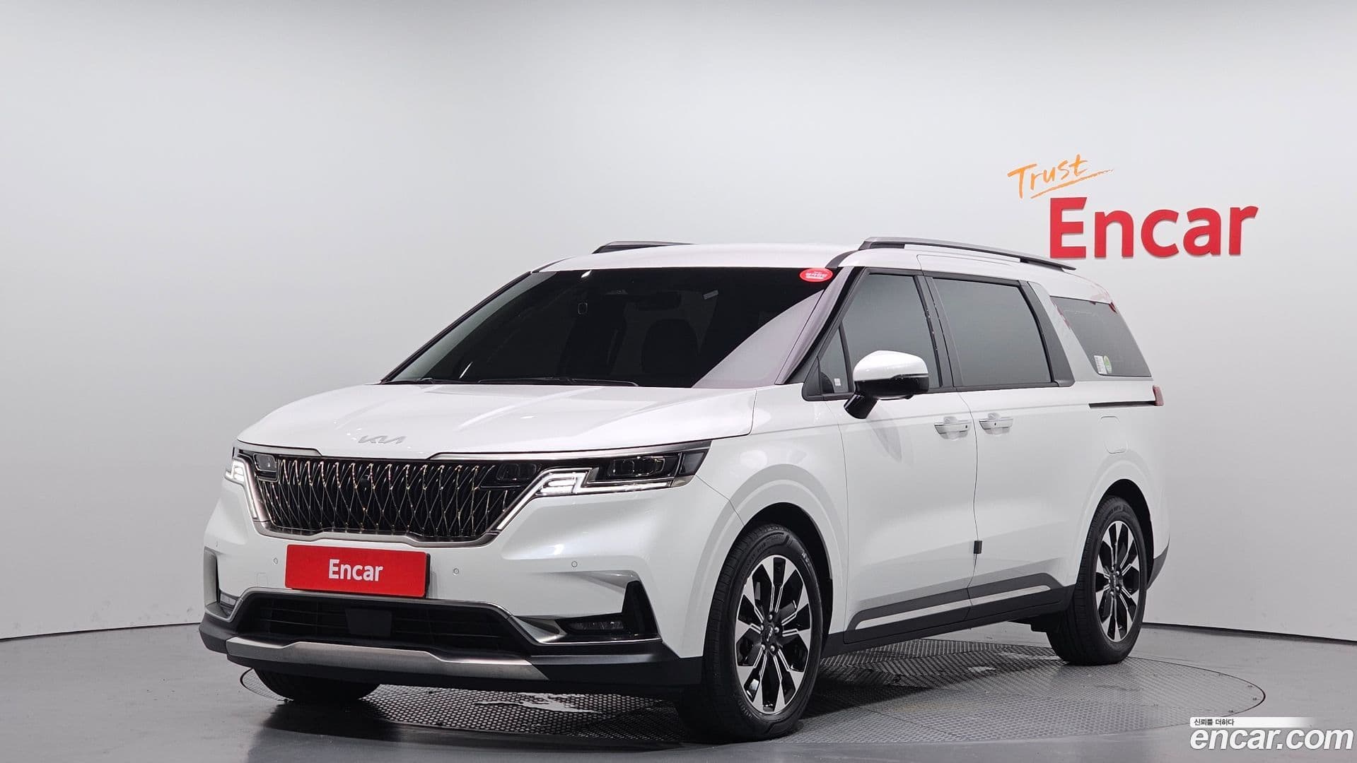 Main__Slider__Photo:Canival Kia 2023.7-0