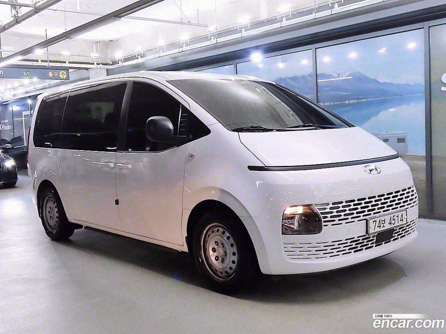 Main__Slider__Photo:Staria Hyundai 2021.7-0
