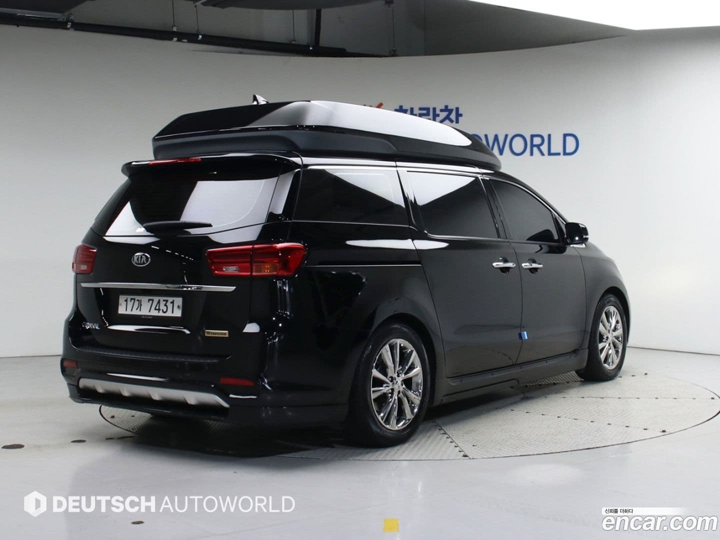 Main__Slider__Photo:Canival Kia 2019.3-0