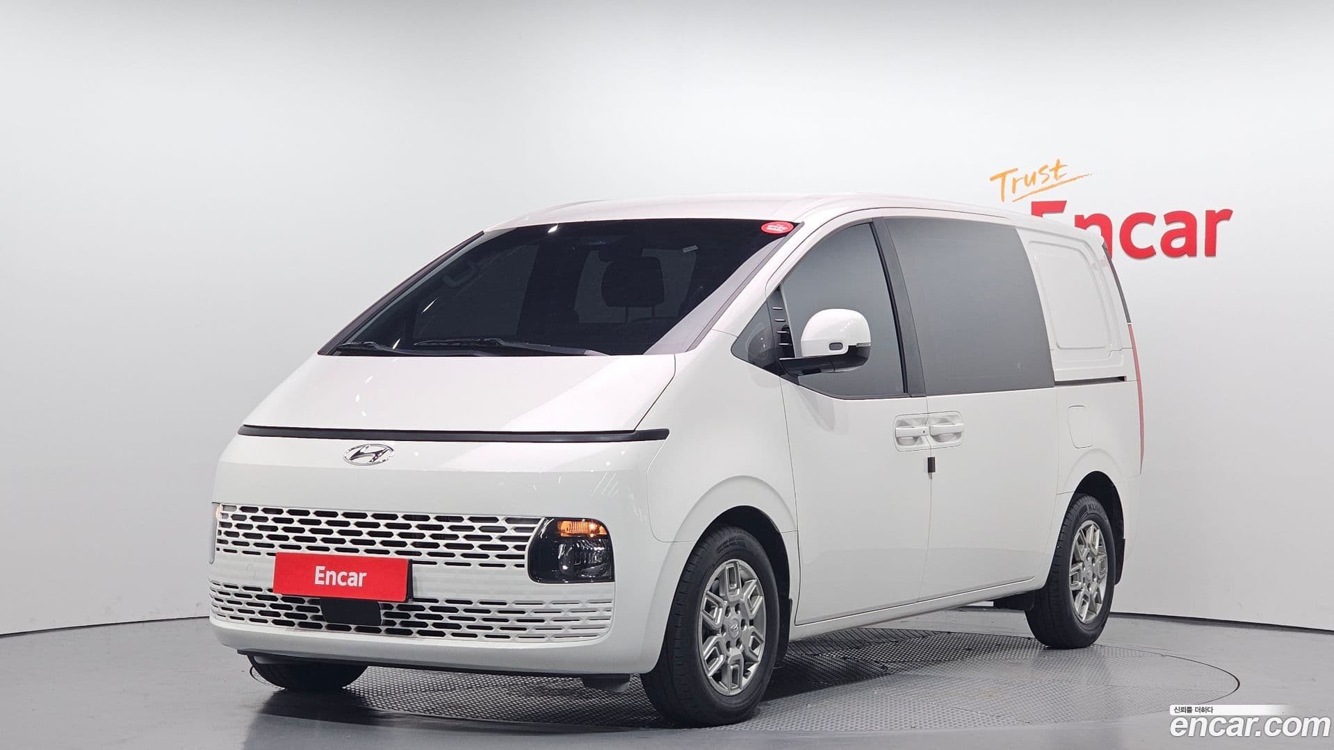 Main__Slider__Photo:Staria Hyundai 2024.1-0