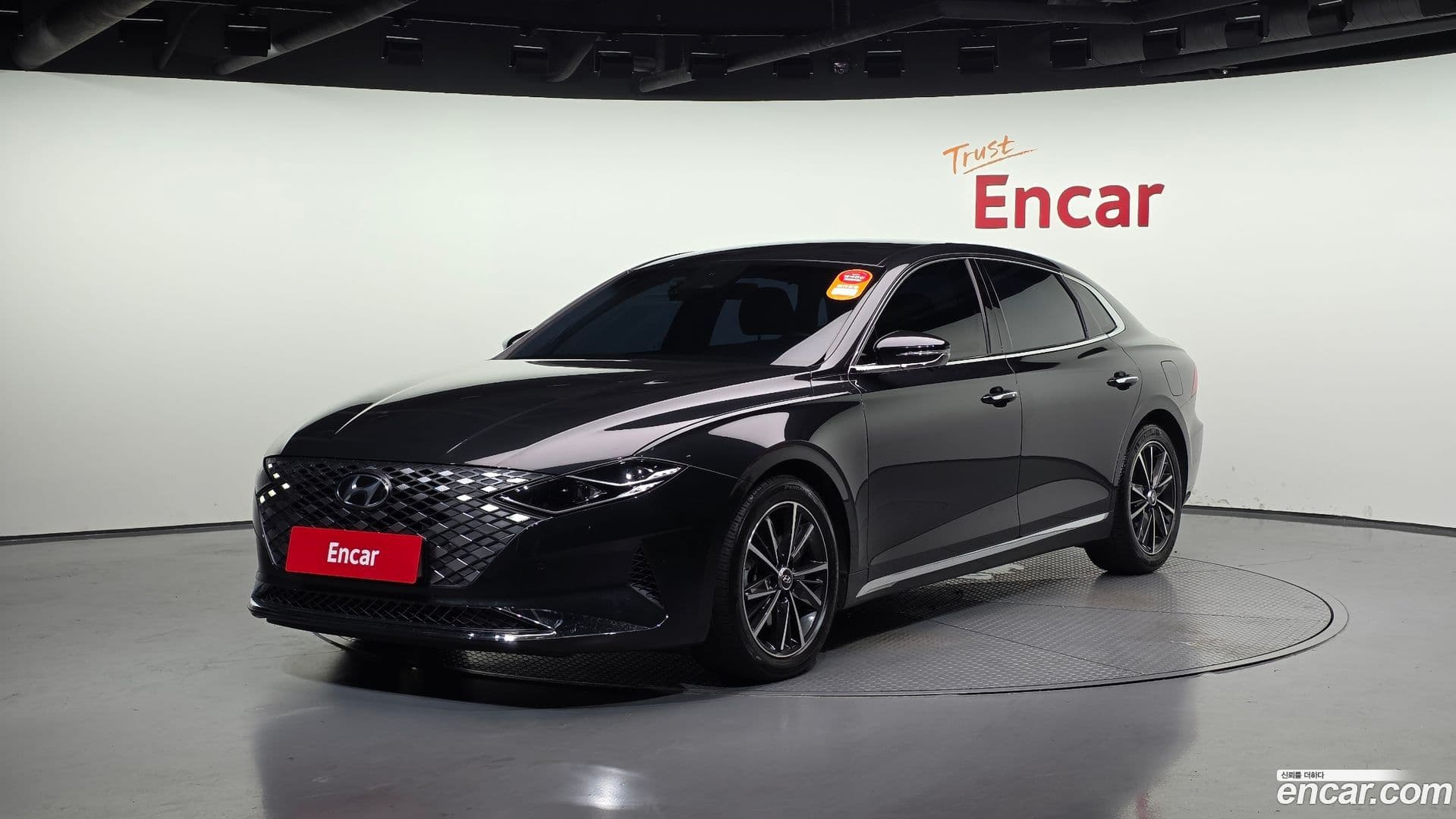Main__Slider__Photo:Grandeur Hyundai 2020.8-0