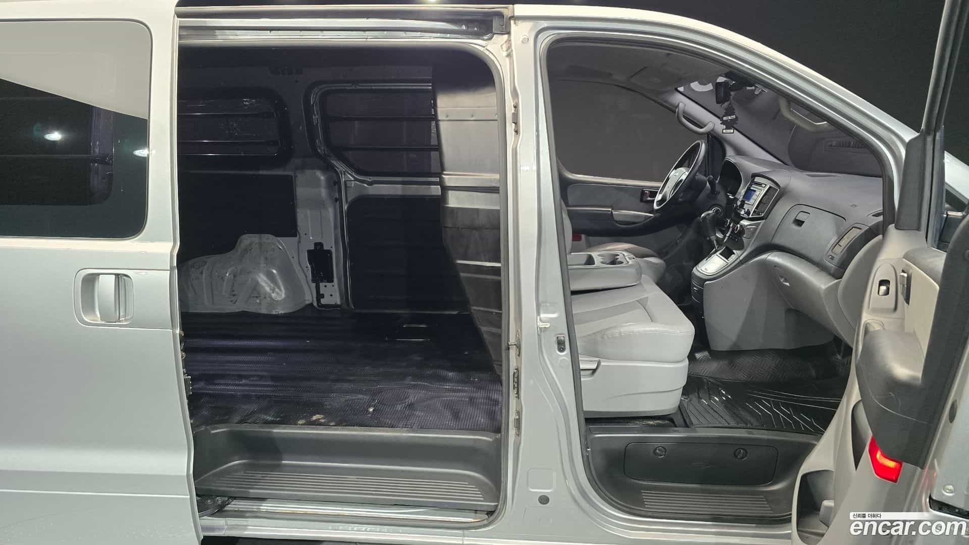 Starex Hyundai 2019.5-INNER-010