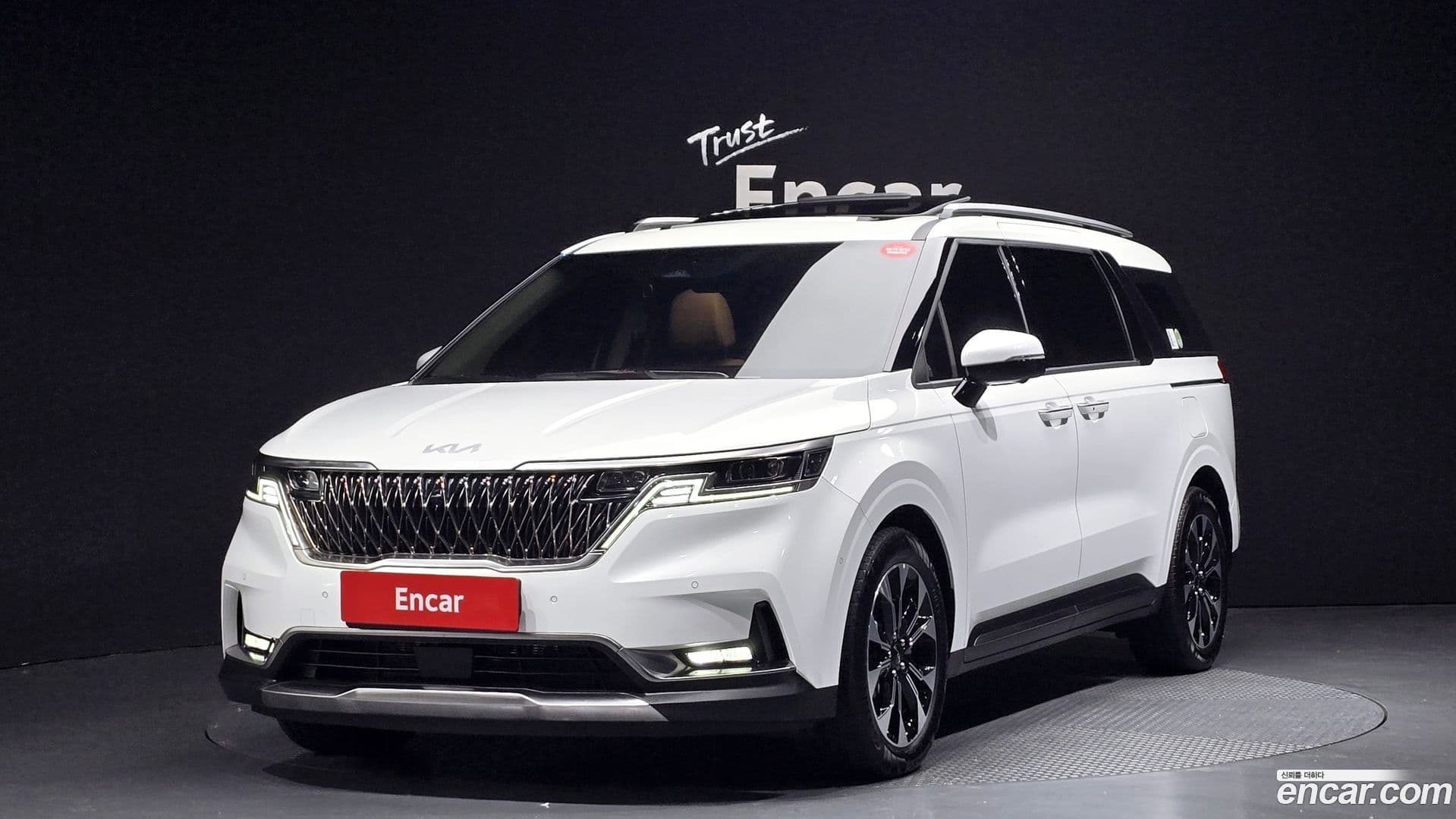 Main__Slider__Photo:Canival Kia 2023.6-0