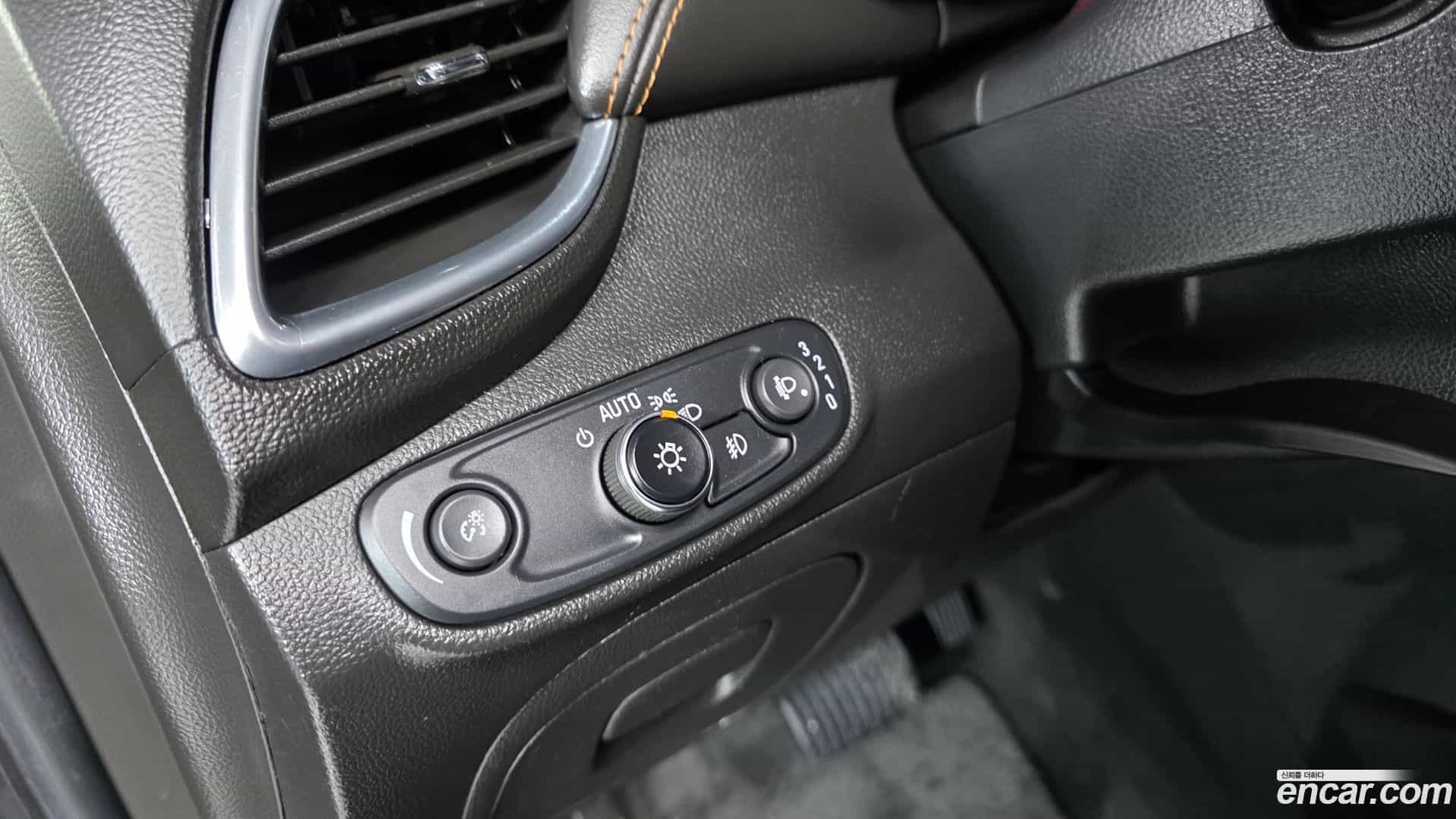 Trax Chevrolet 2017.11-OPTION-017