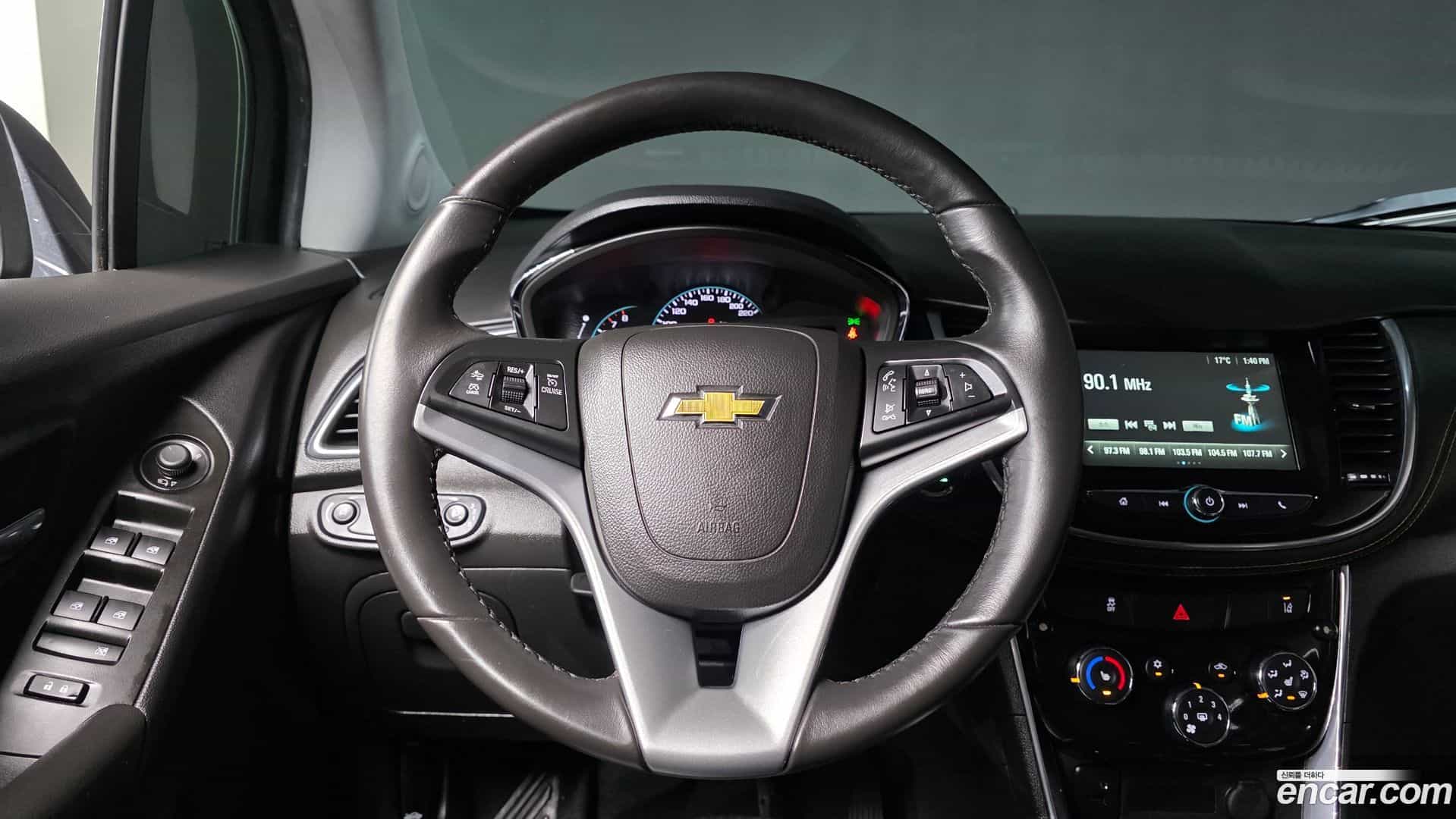 Trax Chevrolet 2017.11-OPTION-018