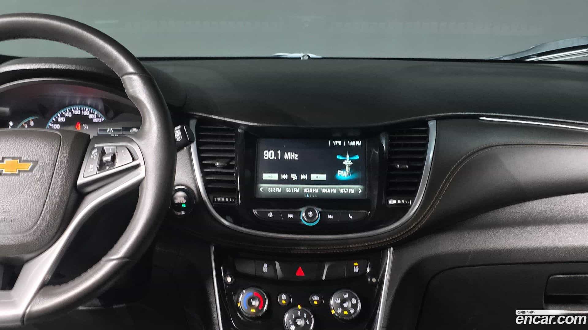 Trax Chevrolet 2017.11-OPTION-020