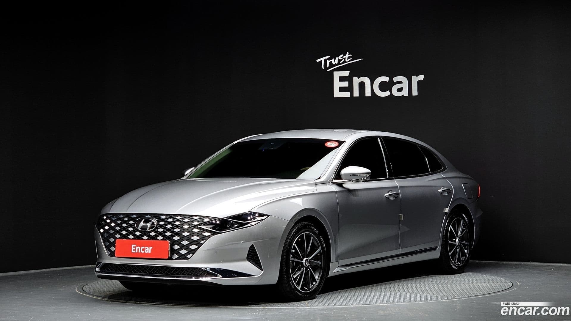 Main__Slider__Photo:Grandeur Hyundai 2021.5-0
