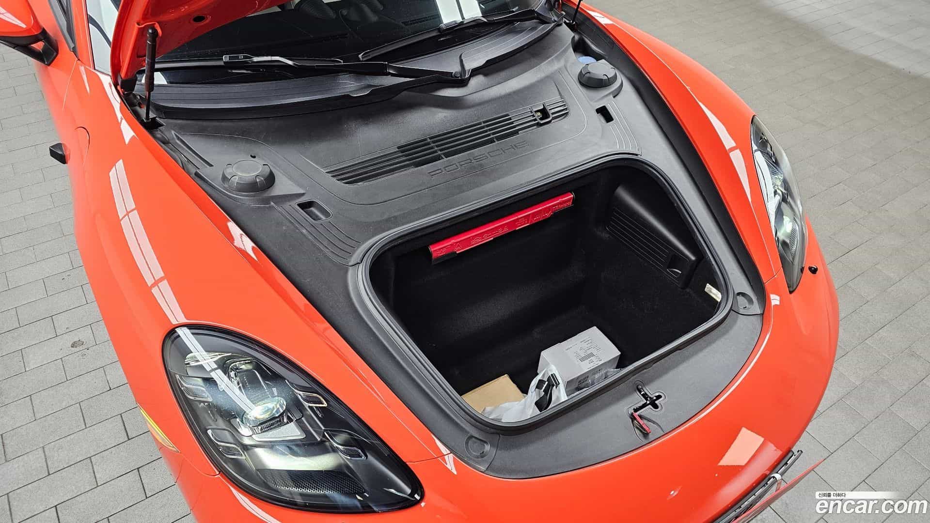718 Porsche 2021.2-INNER-006