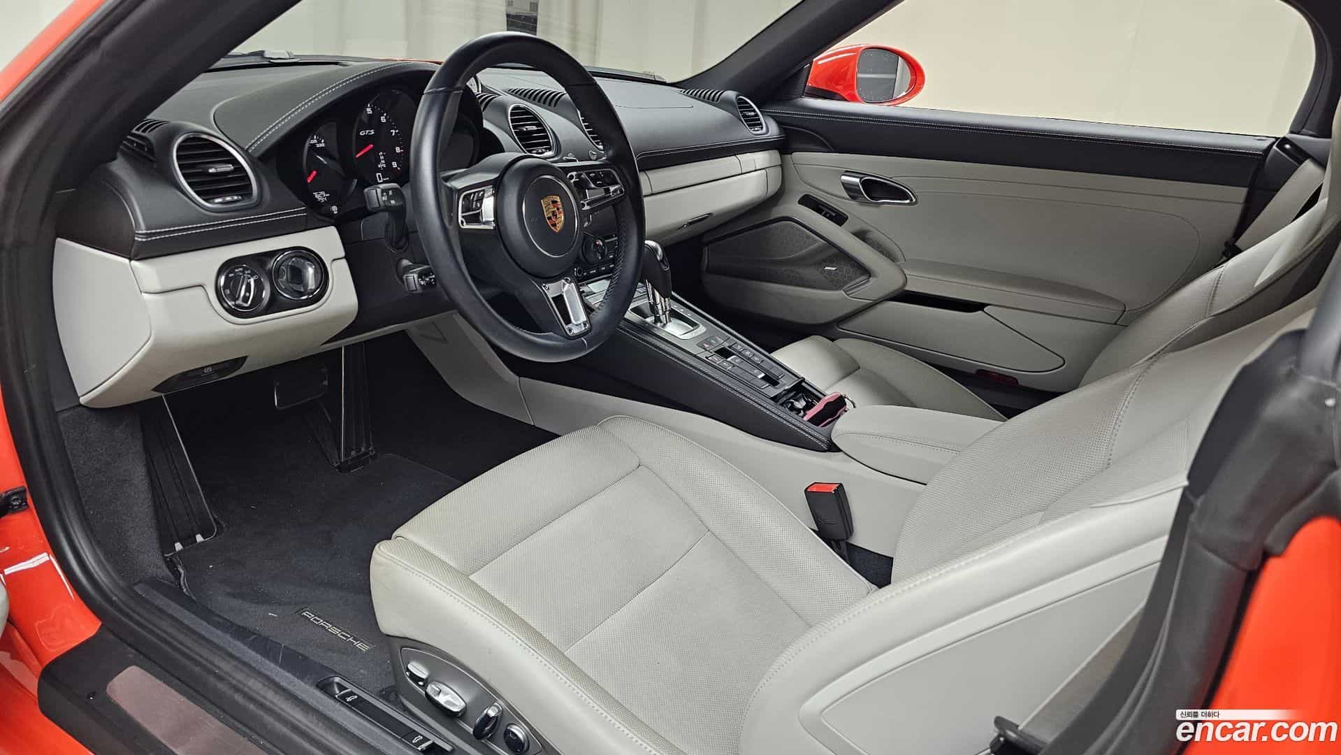 718 Porsche 2021.2-INNER-007