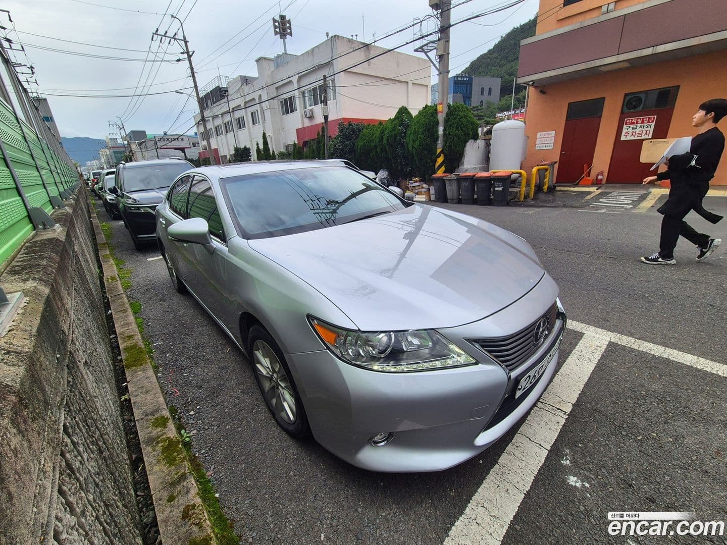Main__Slider__Photo:ES Lexus 2013.11-0