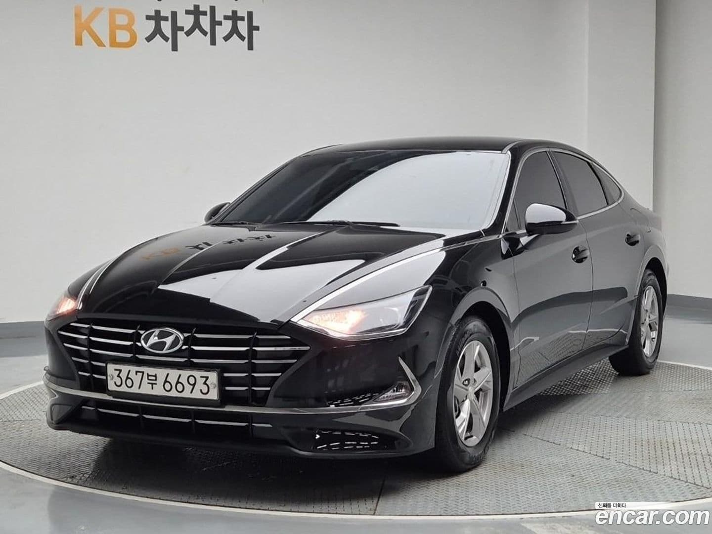 Main__Slider__Photo:Sonata Hyundai 2020.4-0