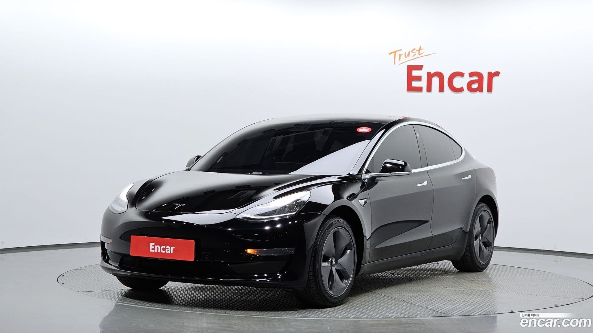 Main__Slider__Photo:Model 3 Tesla 2020.2-0