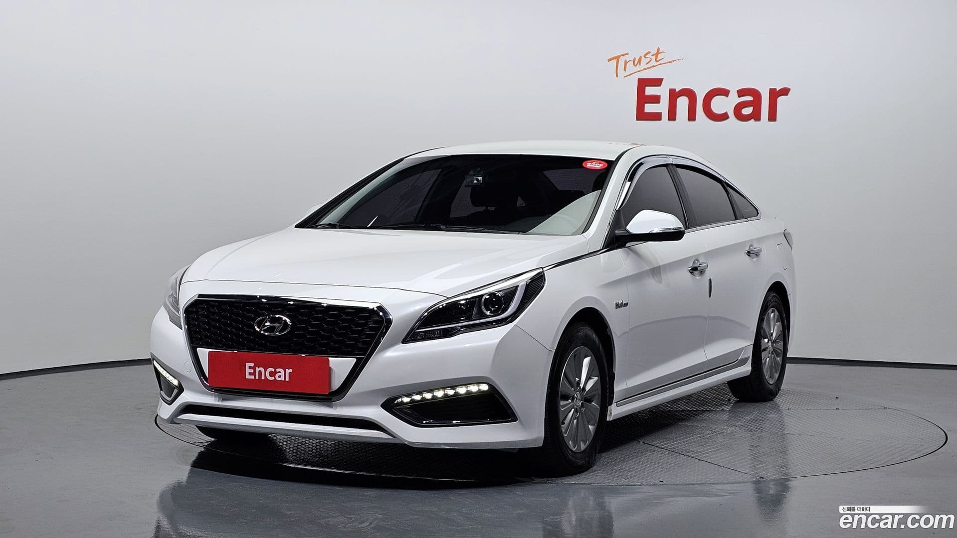 Main__Slider__Photo:Sonata Hyundai 2015.4-0