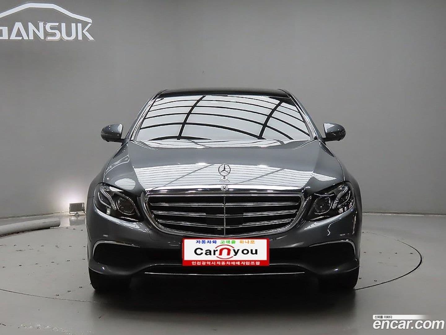 Main__Slider__Photo:E-Class Mercedes-Benz 2020.7-0