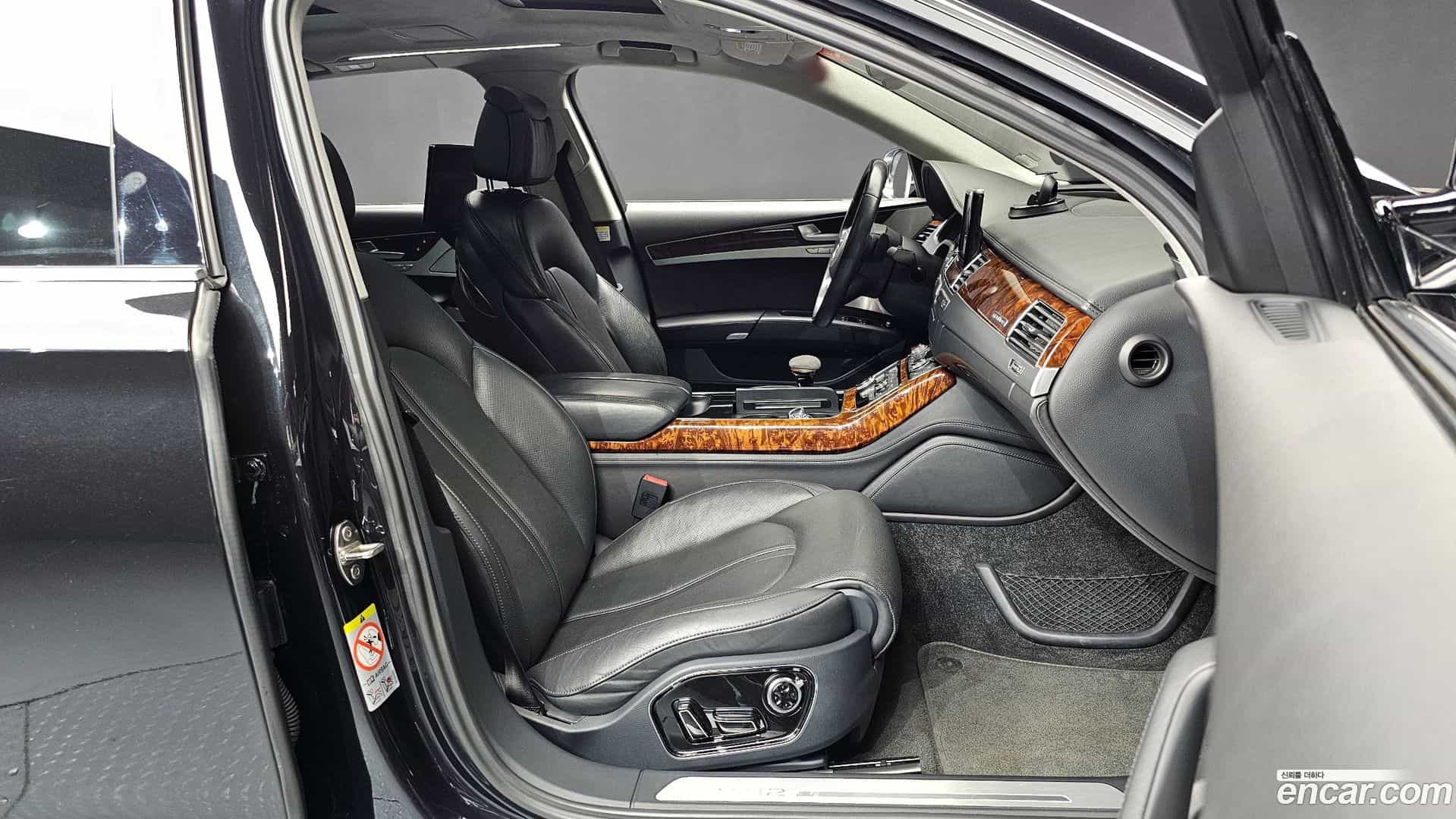 A8 Audi 2011.5-INNER-010