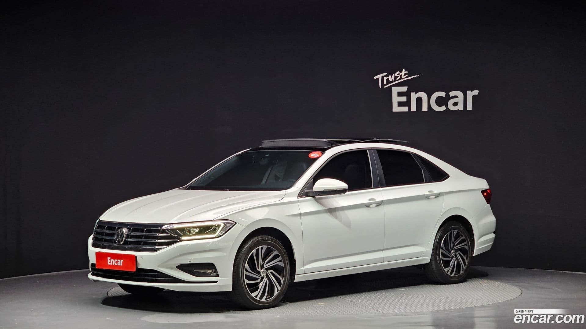 Main__Slider__Photo:Jetta Volkswagen 2021.1-0