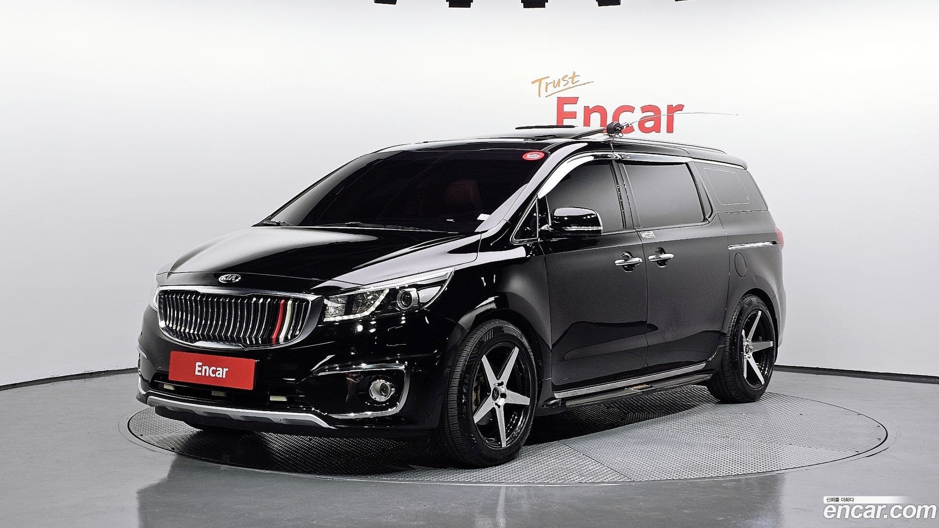 Main__Slider__Photo:Canival Kia 2017.6-0