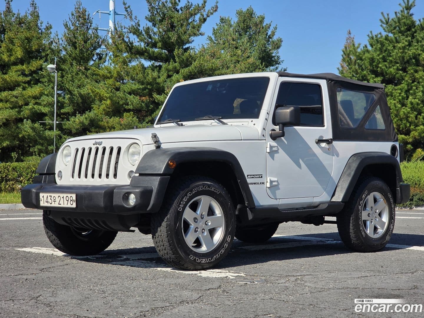 Main__Slider__Photo:Wrangler Jeep 2013.10-0
