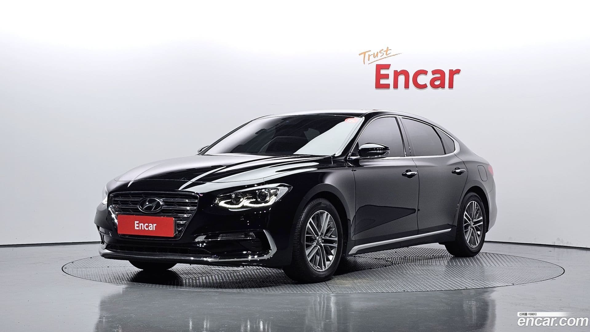 Main__Slider__Photo:Grandeur Hyundai 2017.6-0
