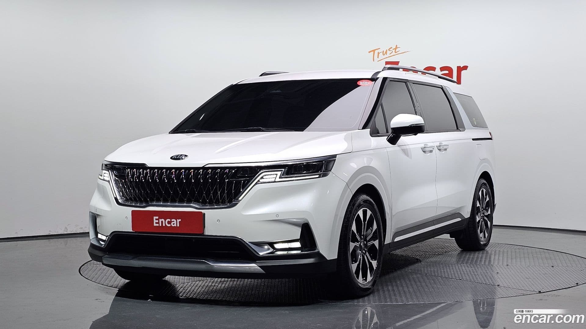 Main__Slider__Photo:Canival Kia 2020.9-0