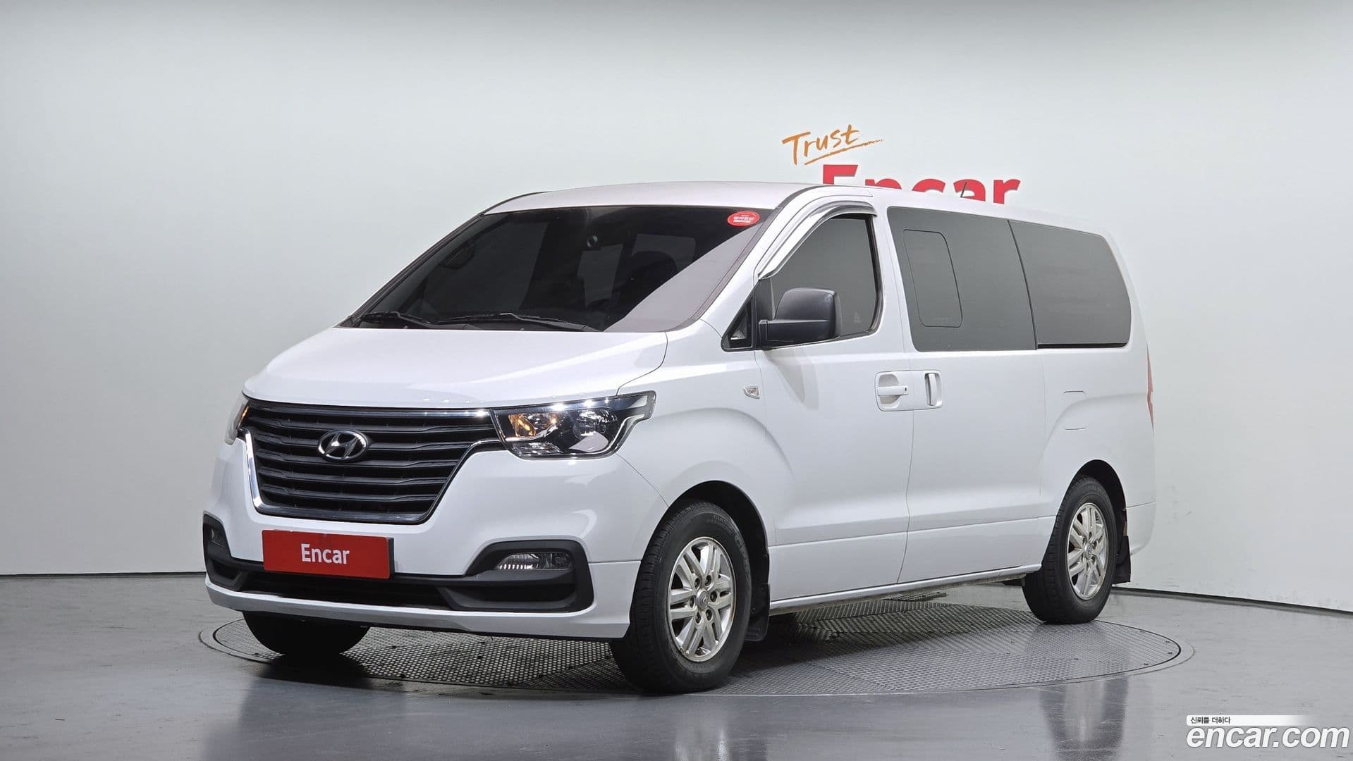 Main__Slider__Photo:Starex Hyundai 2019.3-0