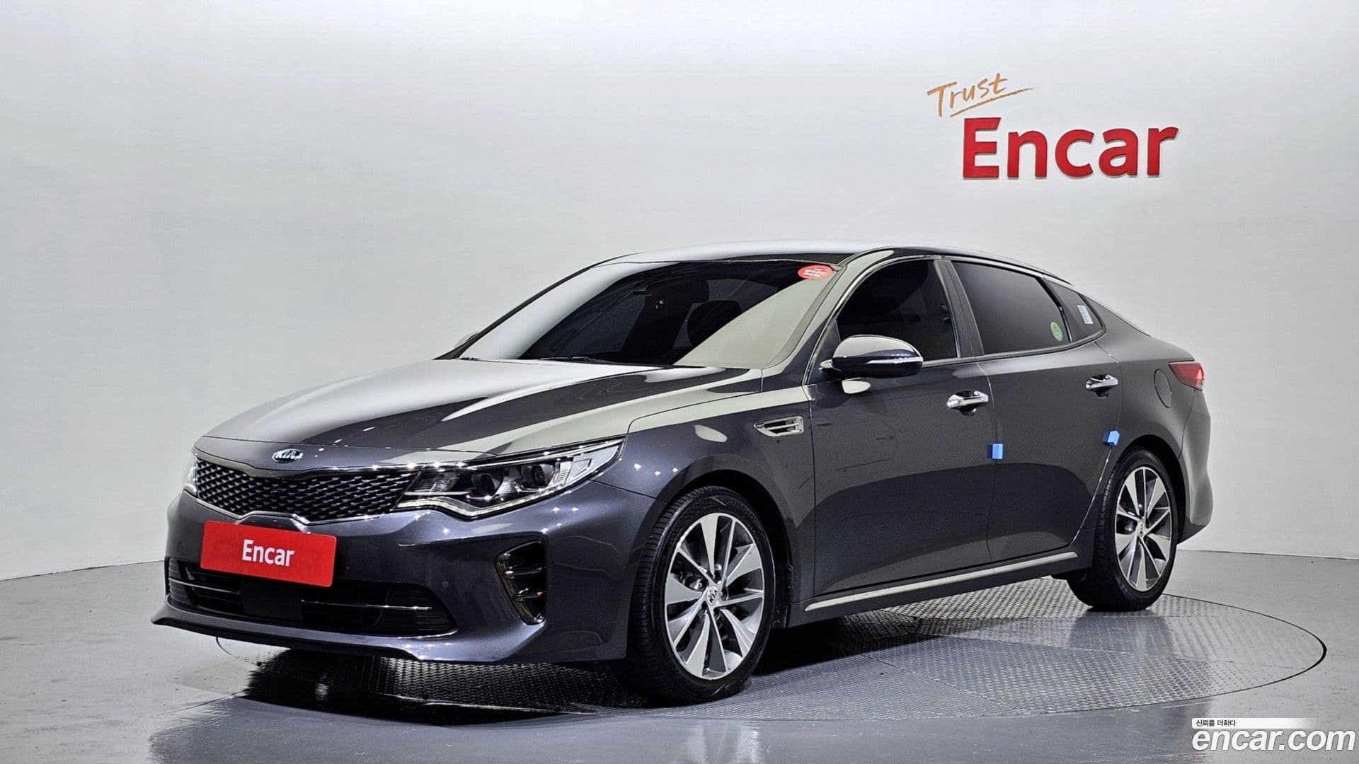 Main__Slider__Photo:K5 Kia 2017.8-0