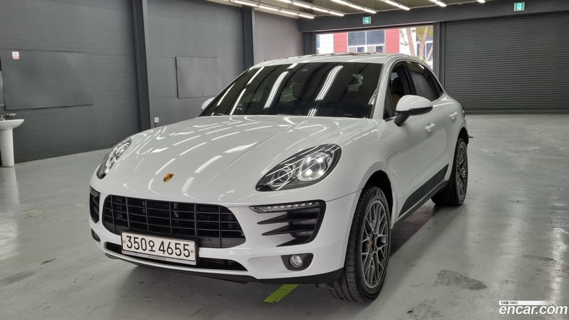 Macan Porsche 2018.6-OUTER-001
