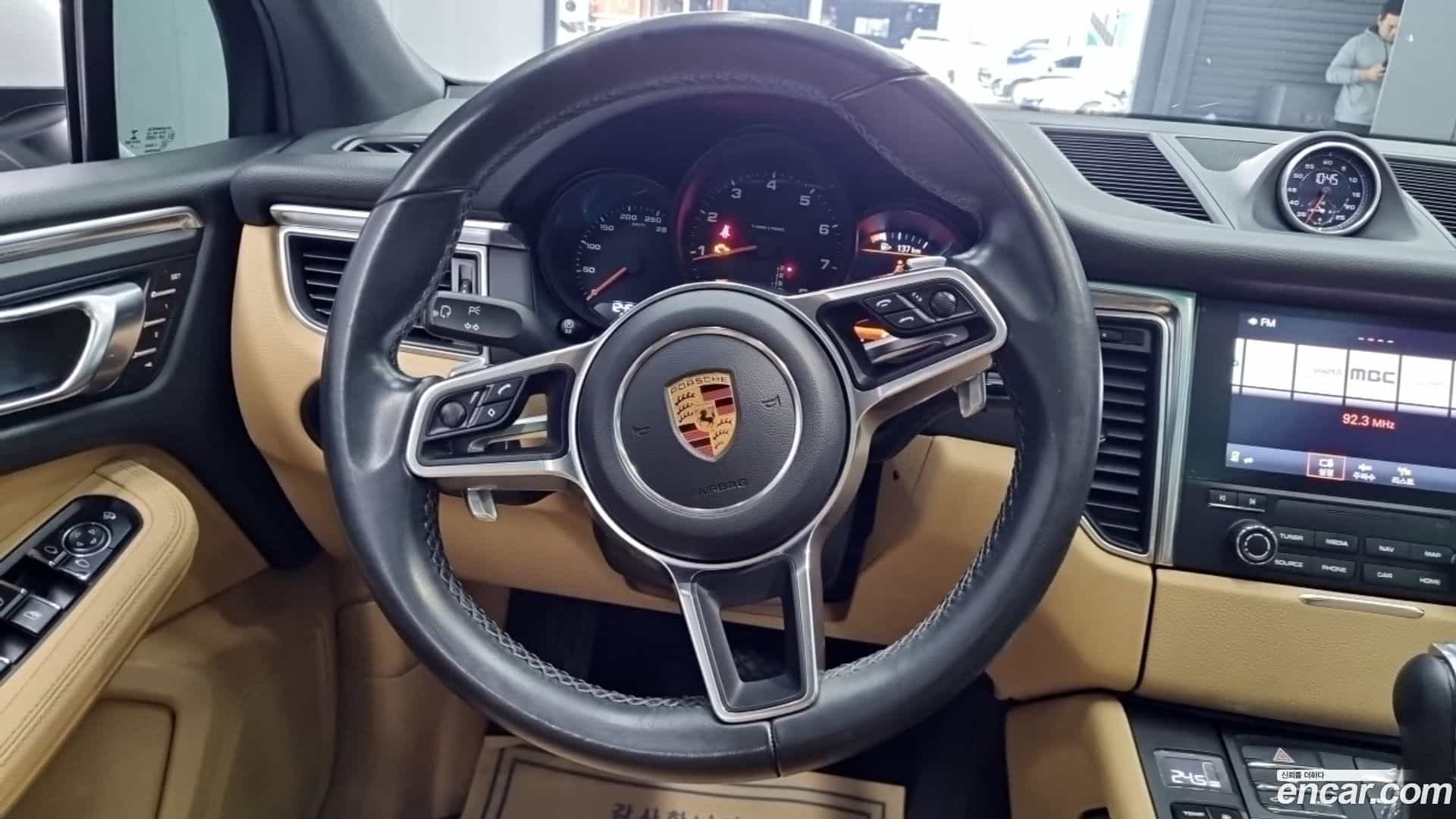Macan Porsche 2018.6-OPTION-016