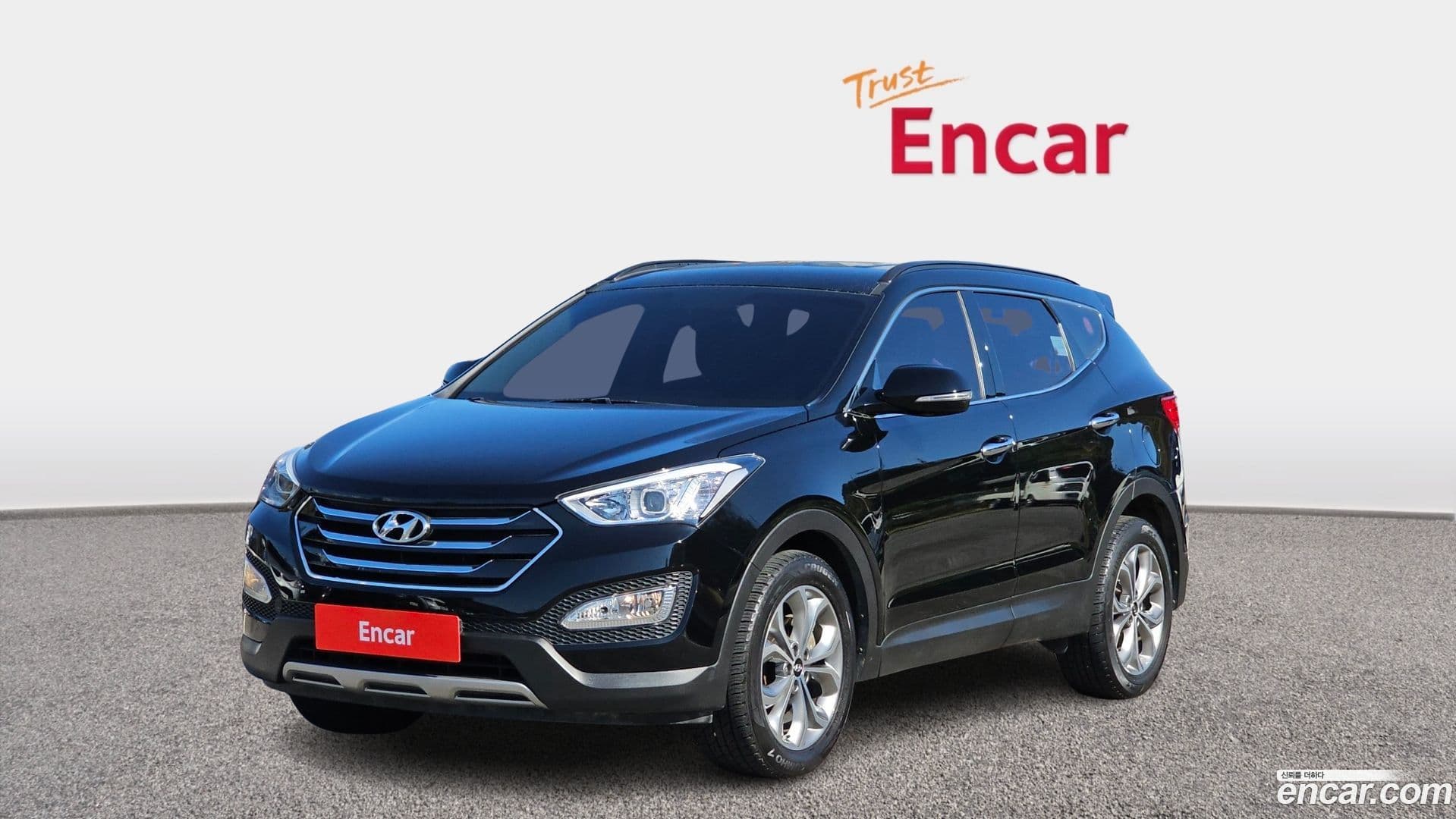 Main__Slider__Photo:Santafe Hyundai 2015.0-0