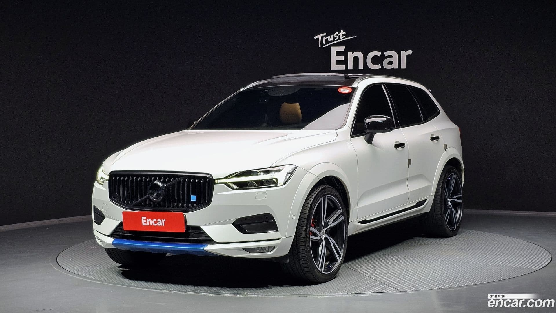 Main__Slider__Photo:XC60 Volvo 2017.9-0
