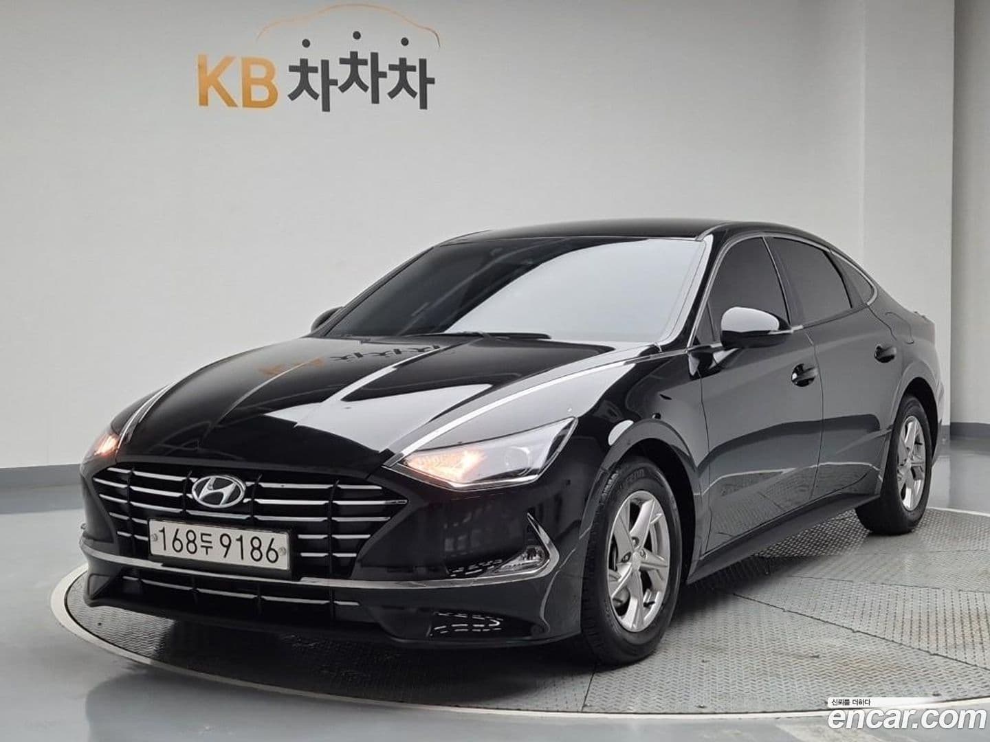 Main__Slider__Photo:Sonata Hyundai 2020.4-0