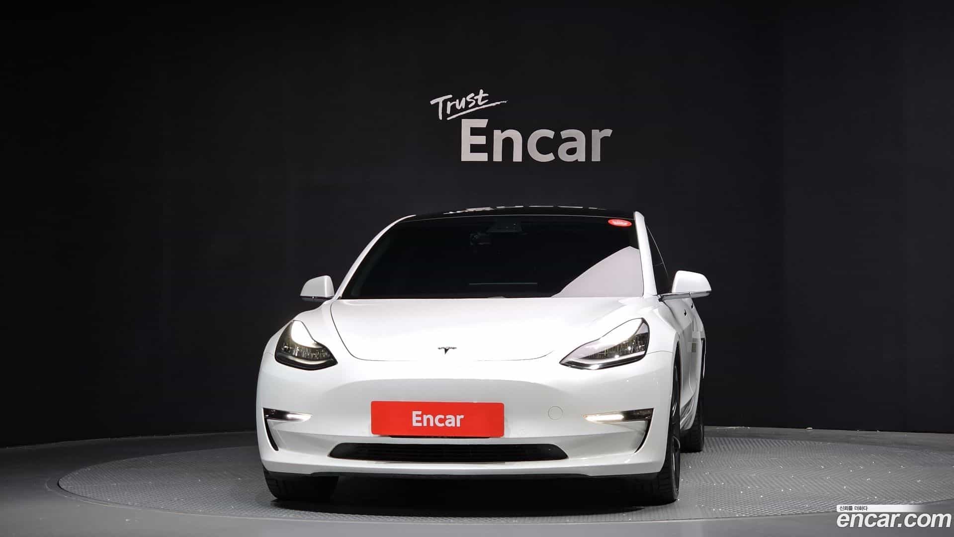 Model 3 Tesla 2019.10-OUTER-3