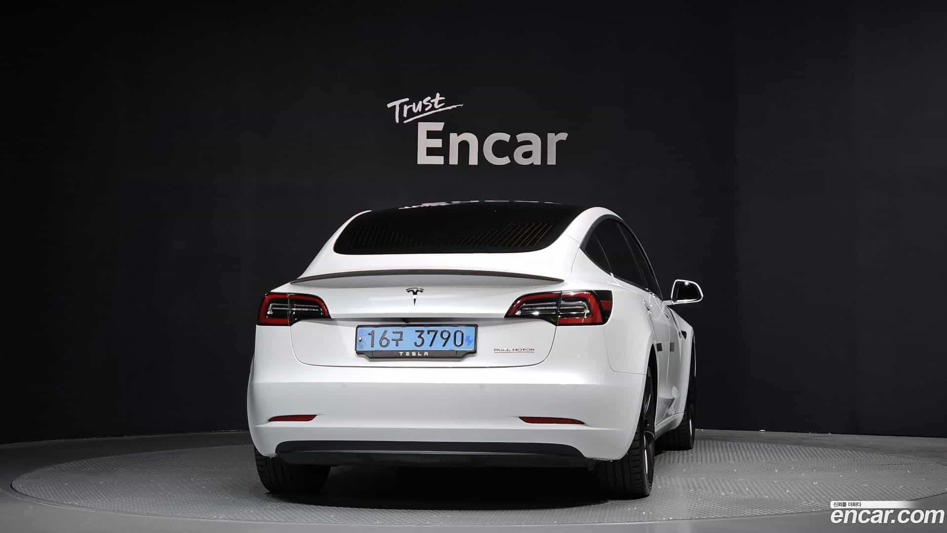 Model 3 Tesla 2019.10-OUTER-4