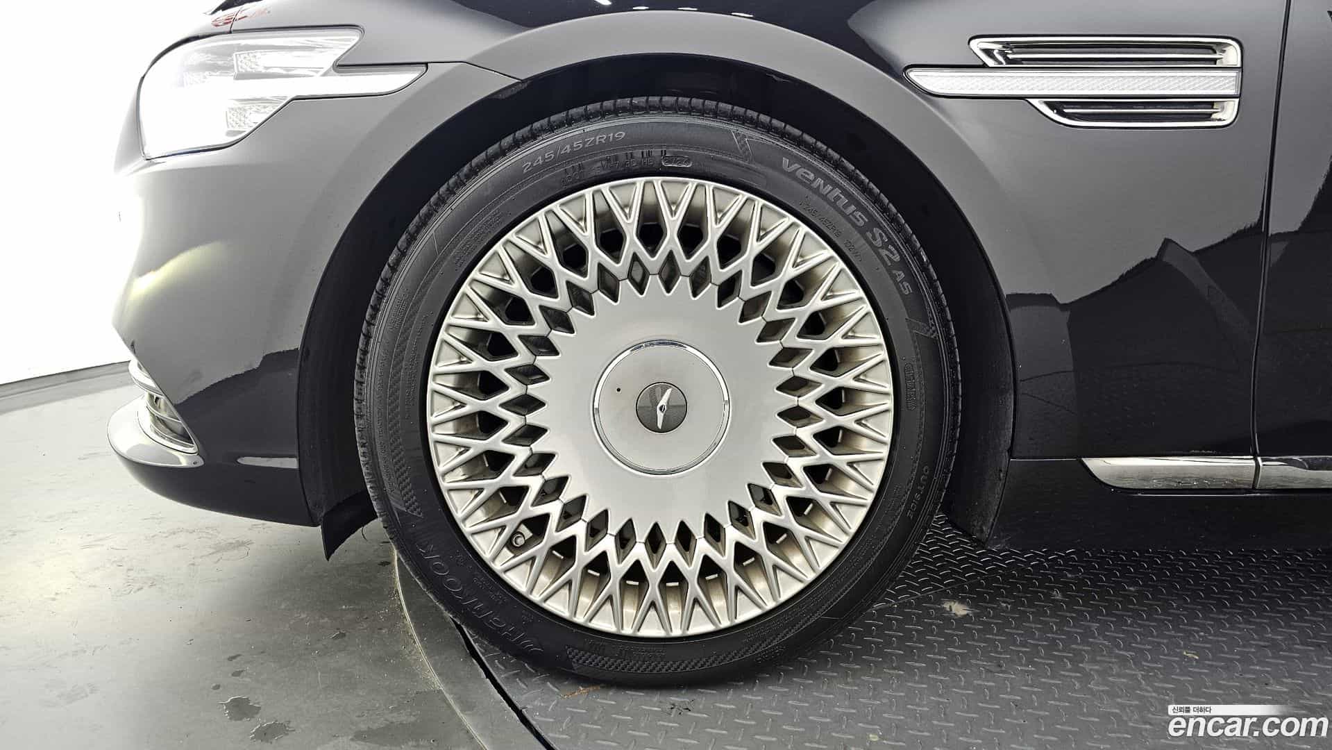 G90 Genesis 2019.0-OUTER-005