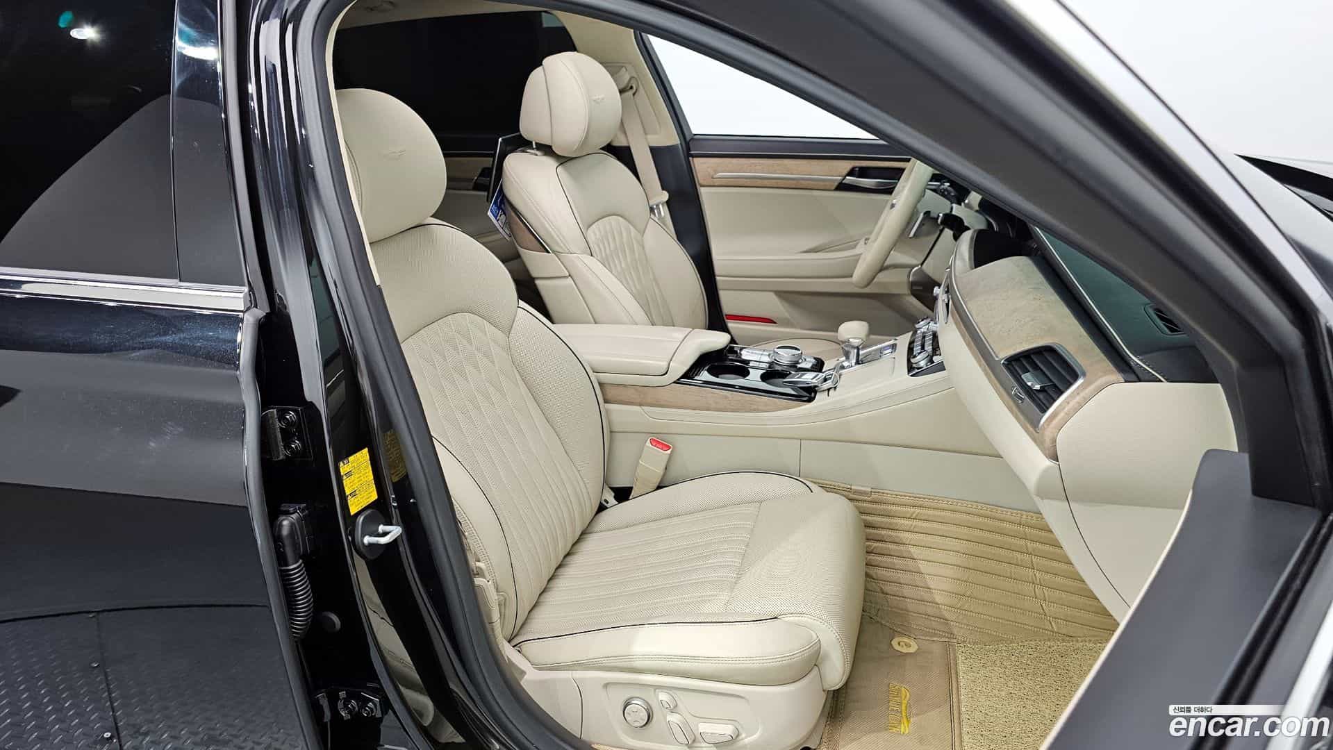 G90 Genesis 2019.0-INNER-010