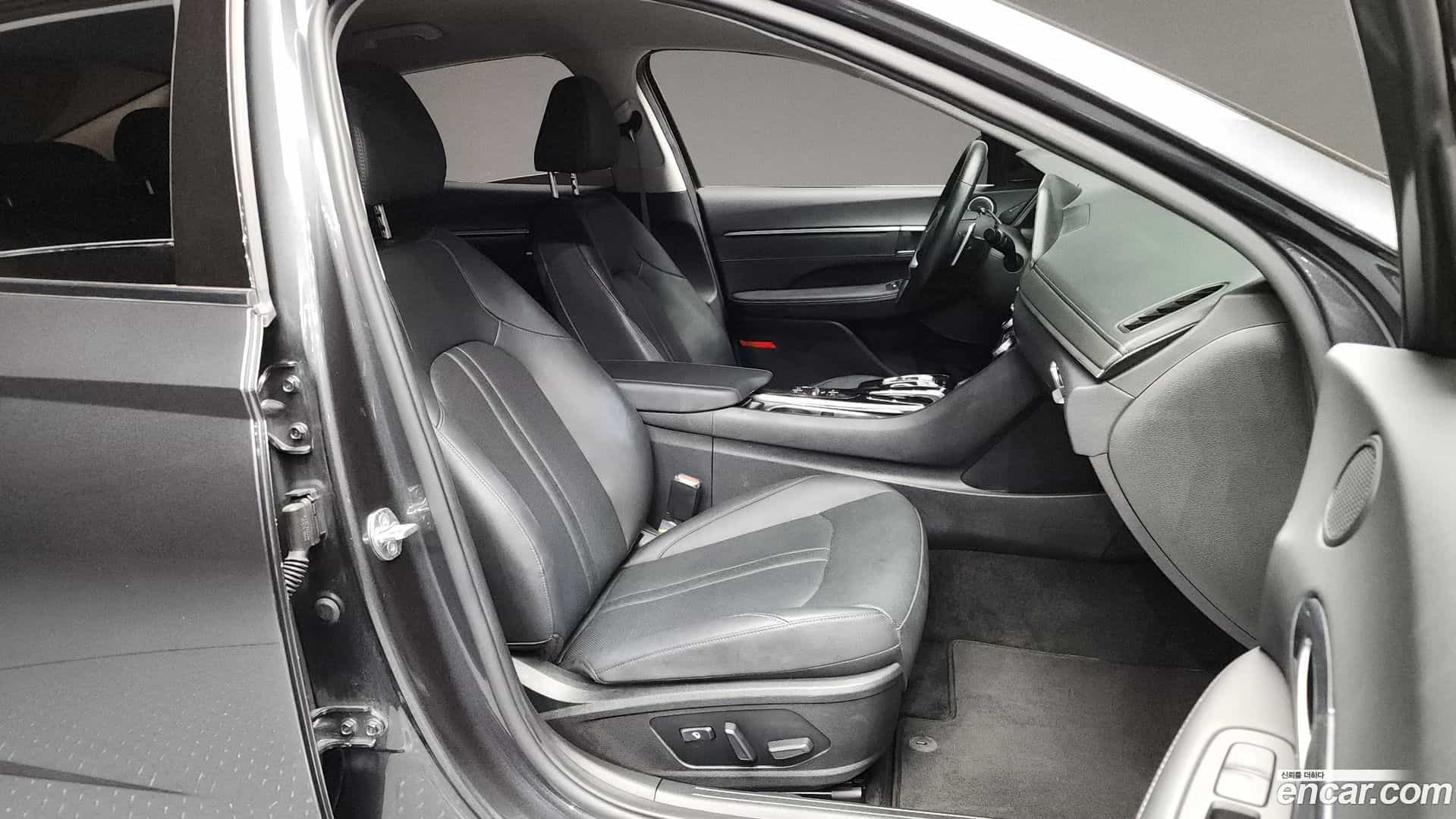 Sonata Hyundai 2021.8-OPTION-015