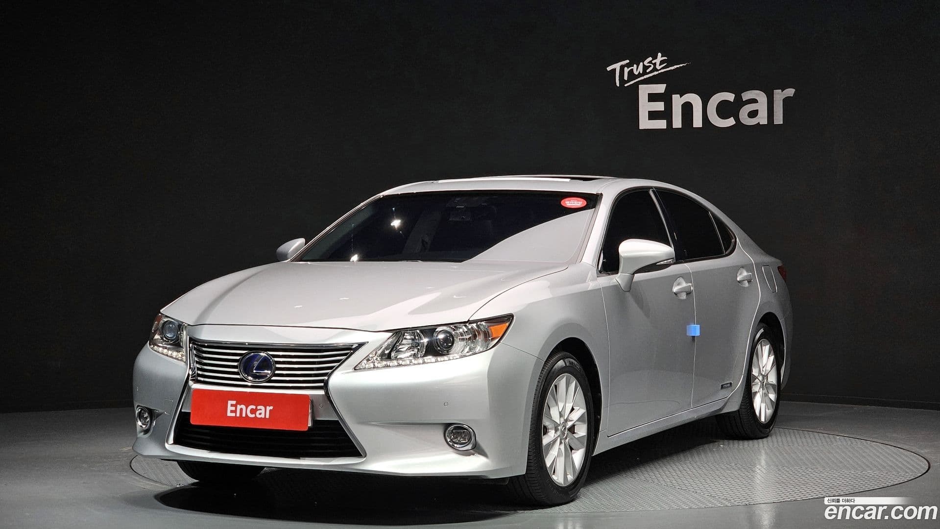 Main__Slider__Photo:ES Lexus 2014.8-0