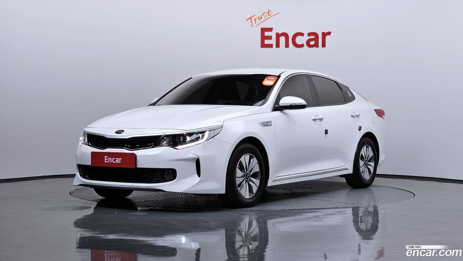 Main__Slider__Photo:K5 Kia 2017.2-0