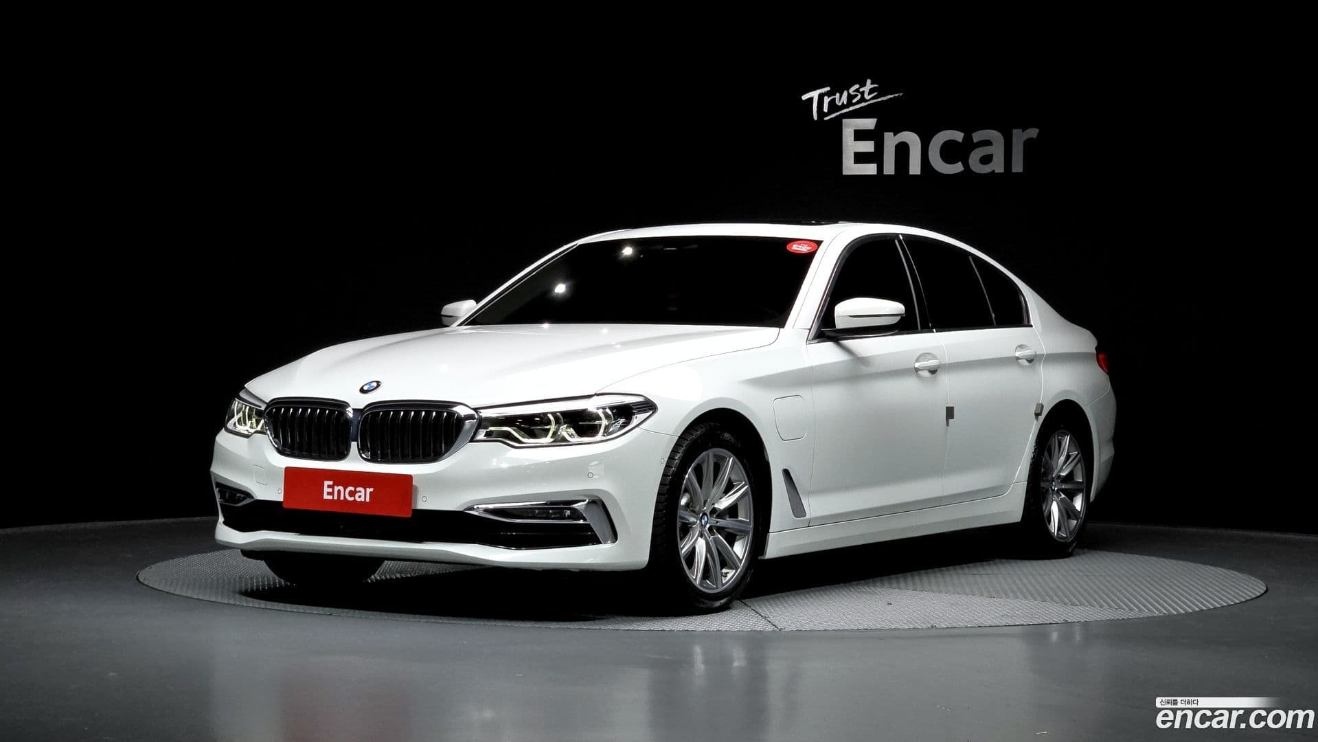 Main__Slider__Photo:5-Series BMW 2020.11-0