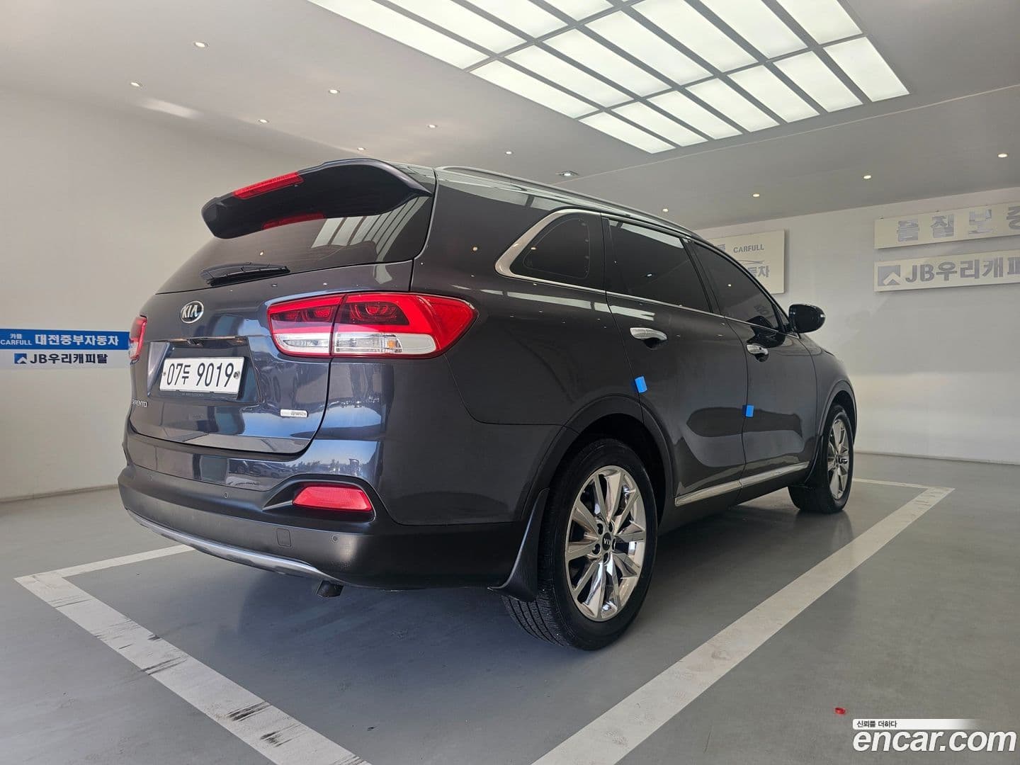 Main__Slider__Photo:Sorento Kia 2017.3-0