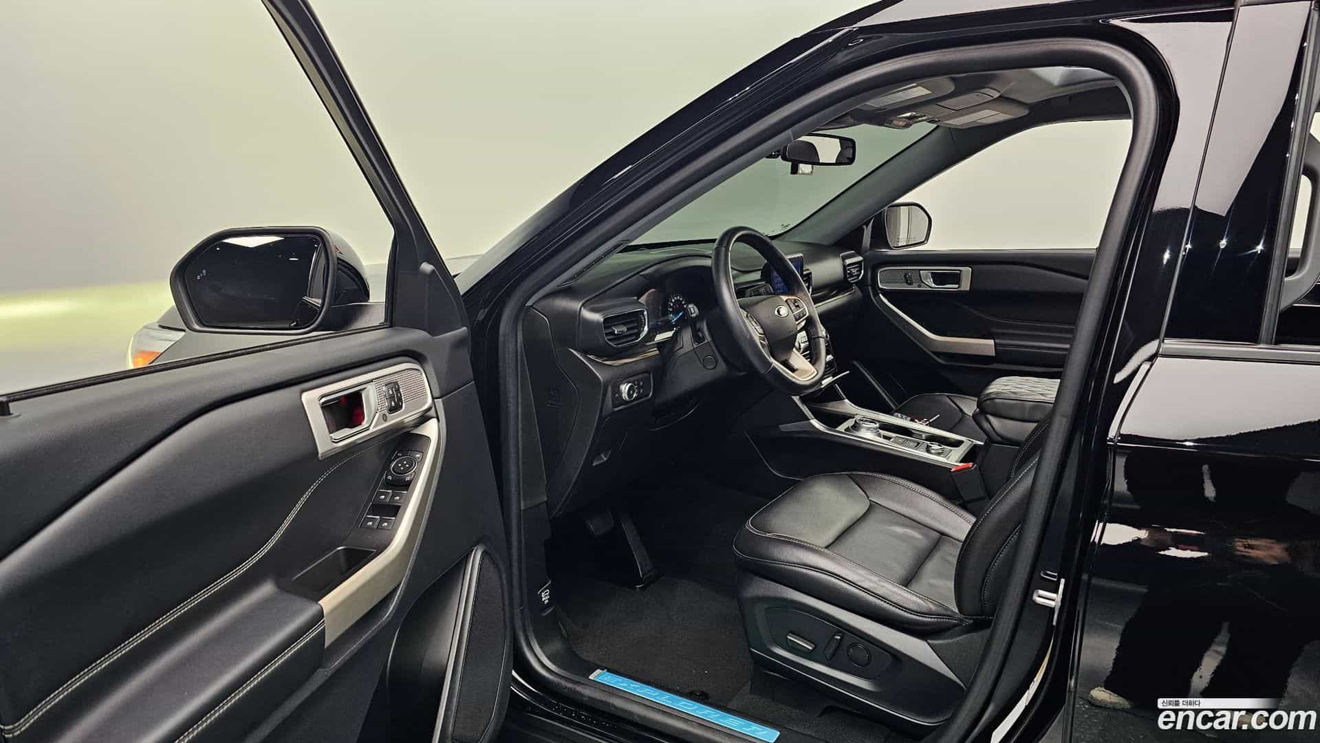 Explorer Ford 2021.11-OPTION-015