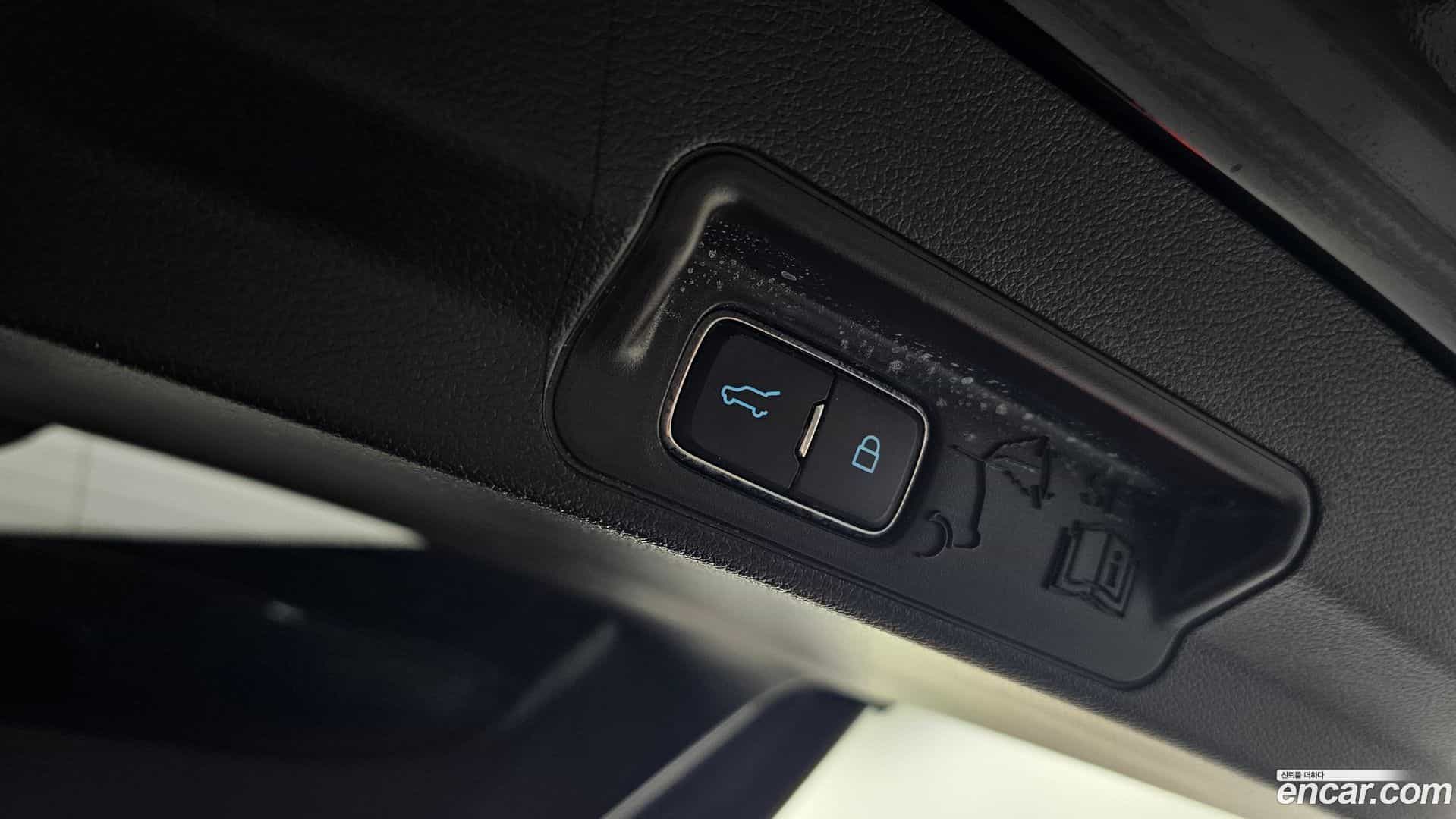 Explorer Ford 2021.11-OPTION-023
